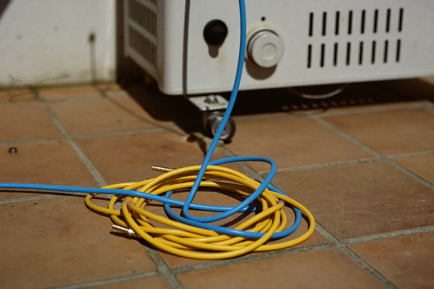 Charging hoses out, ready to commission