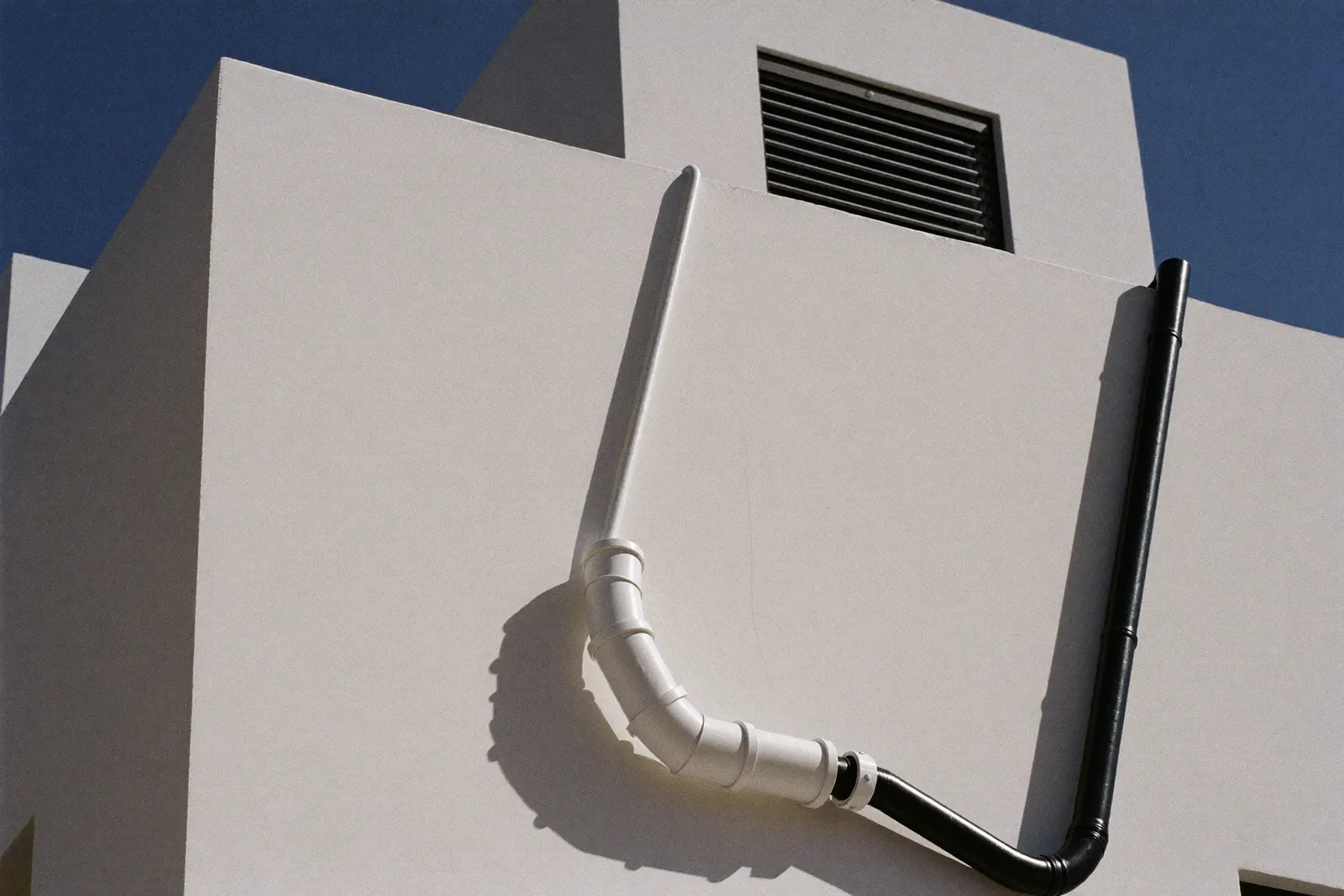 Trunking run straight, not snaking